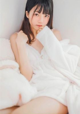 与表姐同居_粤语中字在线观看